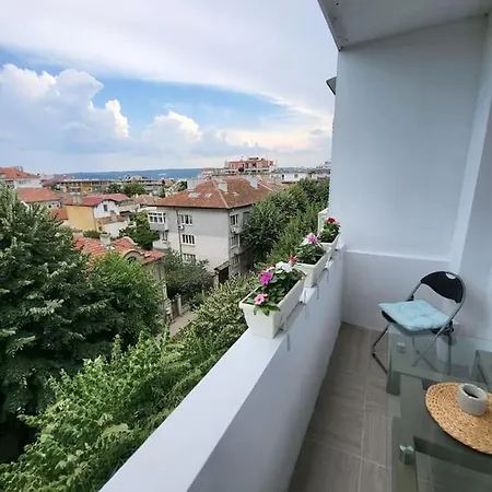 Sisi Art Apartment *